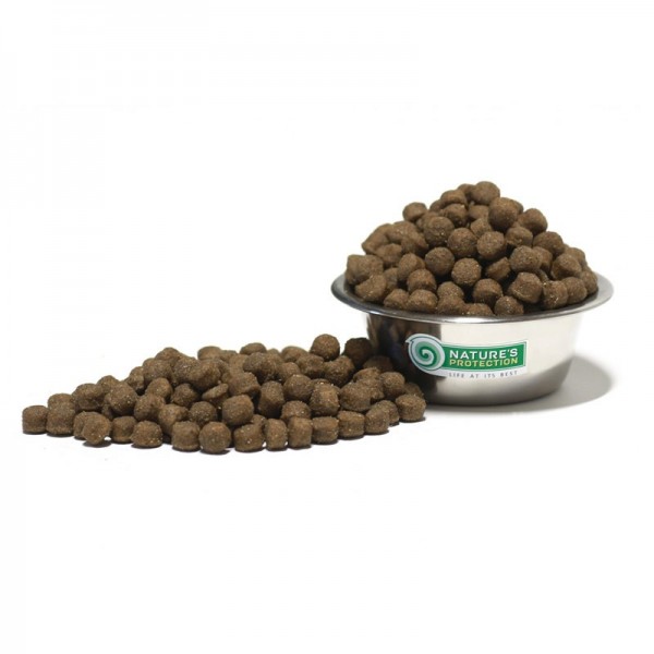 Nature's Protection Superior Care Sensitive Skin & Stomach Adult All Breeds Fino al 55% di sconto